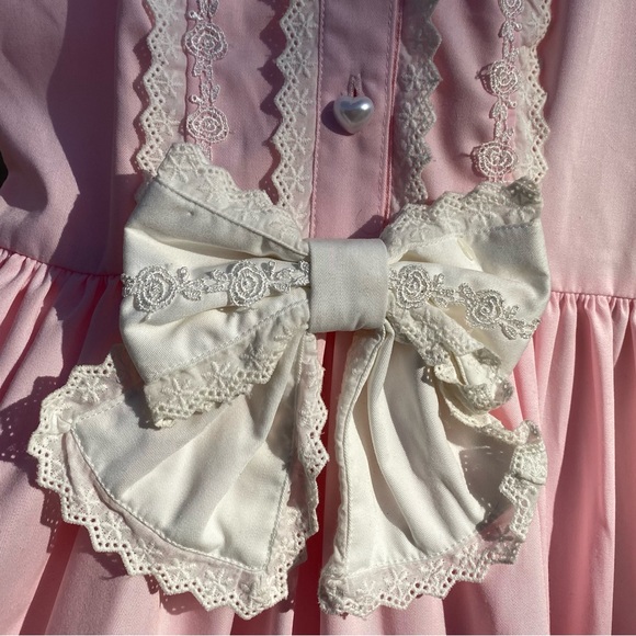 Pink Lolita Ruffled Lace-up Dress from Bodyline Tokyo Japan Harajuku Kawaii - Picture 4 of 10